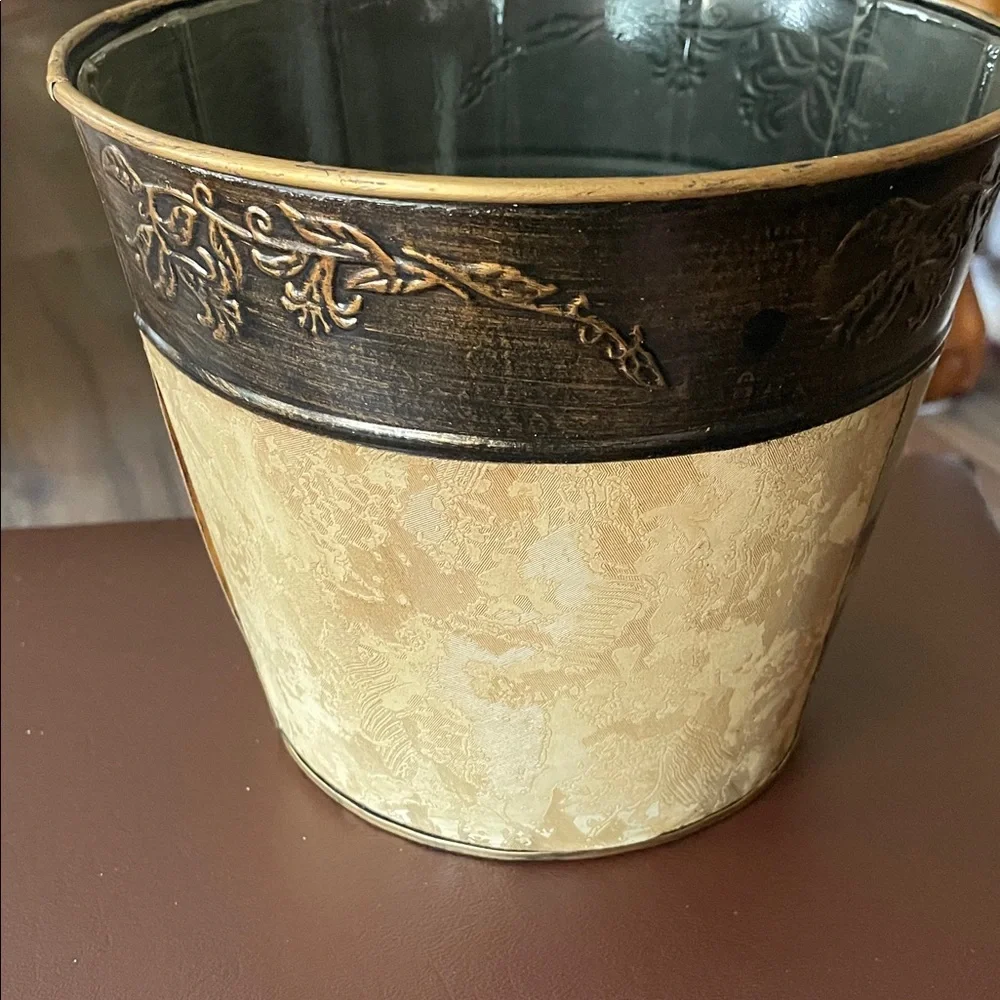 VTG Decorative Style Vase with Fruit Motif